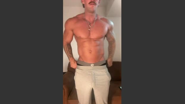 cadenhunterr 18-09-2026 Male love legs Video