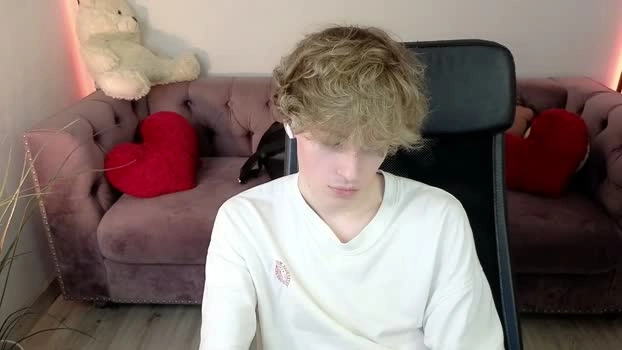 curly_twinkboy 18-09-2026 Male show fuckhard Video