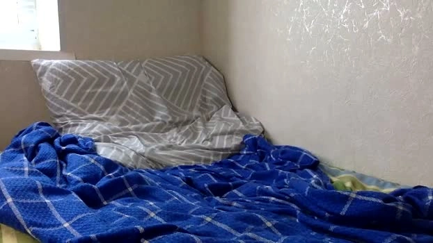thepyngwieee 18-09-2026 Male prettyface kiss Video