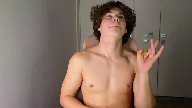 whiteskyy_ 18-09-2026 Male sexybody amateur Video