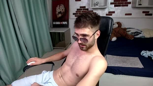 kyloeast 18-09-2026 Male hot big Video