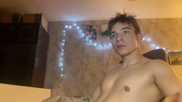 stralght_twinks 18-09-2026 Male Naked moan Video