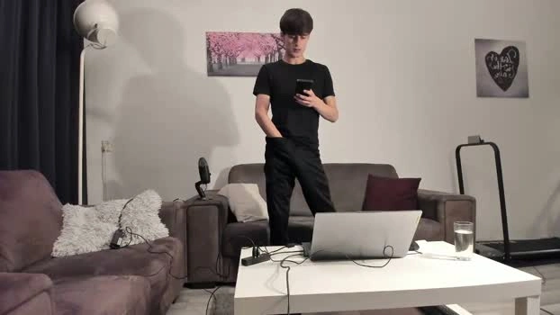 skinnyguywithbigd 20-09-2026 Male toys kissing Video