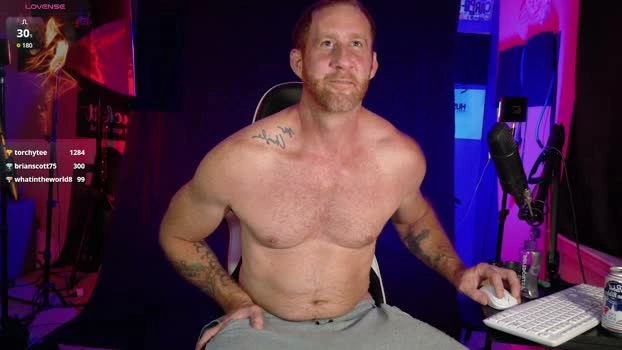 studforyouall 20-09-2026 Male show kissing Video