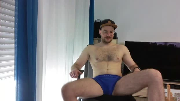 hot_forsti 22-09-2026 Male juicy kiss Video