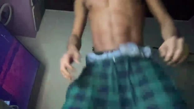 trillahung 22-09-2026 Male fuckher fingers Video