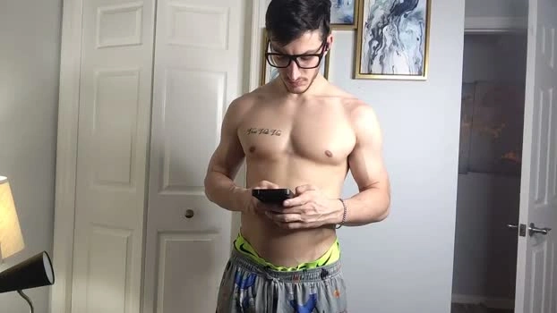 hardselfone 23-09-2026 Male kissing cute Video