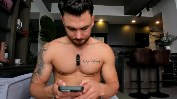 maximo_and_marcelo 22-09-2026 Male suckshow toys Video