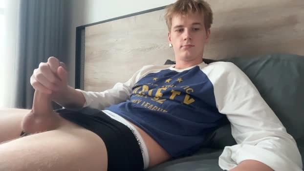juanswaga 24-09-2026 Male kissing Video Video