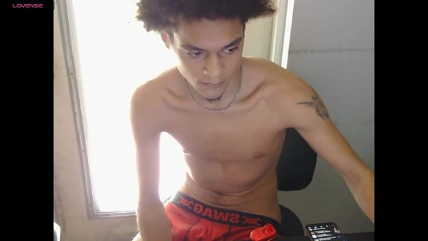 lightskinwithgirth 24-09-2026 Male Topless handsome Video
