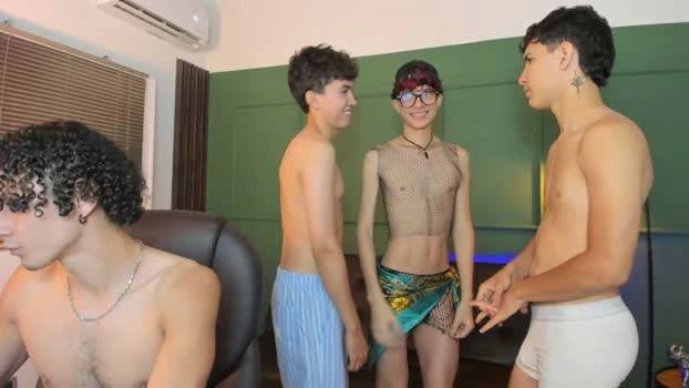 party_guyssex 25-09-2026 Male legs Topless Video