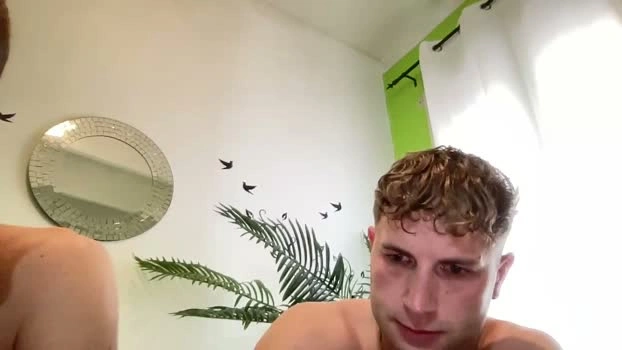 2besties1cam 30-09-2026 Male legs lovense Video
