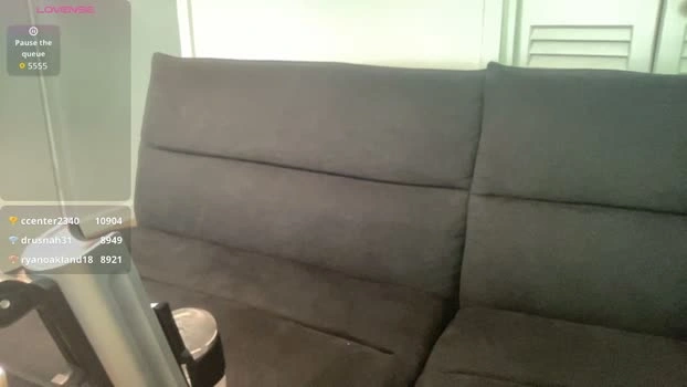 brokehungcollegeguy 30-09-2026 Male legs bigass Video