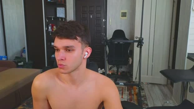 james_friends 10-10-2026 Male Pretty legs Video