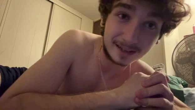 jeffreymillerjr08 10-10-2026 Male amateur kissing Video