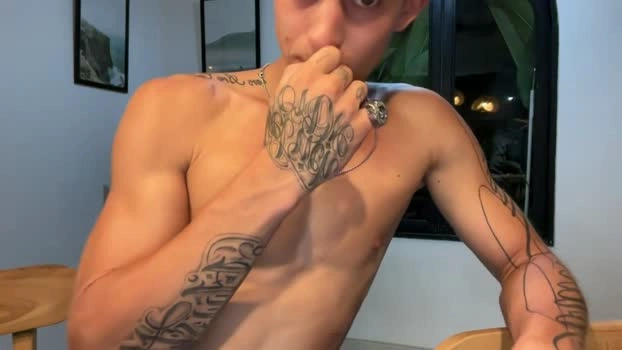 og_ninja 09-10-2026 Male handsome kiss Video