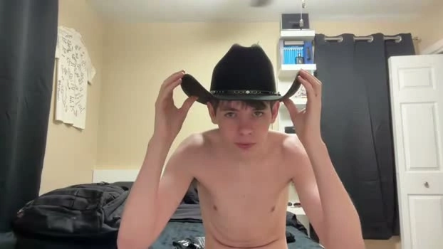 ethanbrooks21 15-10-2026 Male kissing Pretty Video