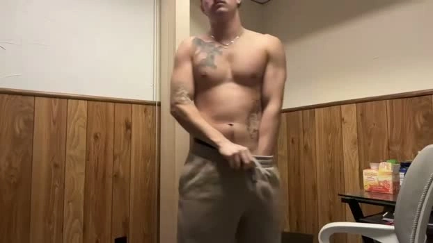 buzz5127 17-10-2026 Male legs toy Video
