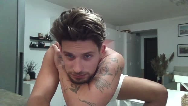 roberto_twink1 17-10-2026 Male Show Gay Video