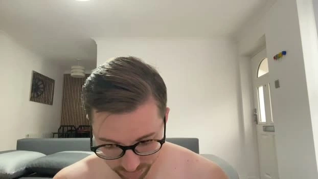 kkezzy 18-10-2026 Male prettyface yummy Video